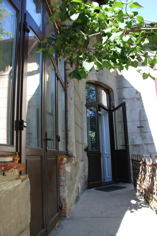 Hostel MIF Ivano-Frankivsk Buitenkant foto