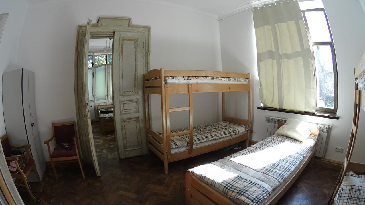 Hostel MIF Ivano-Frankivsk Buitenkant foto