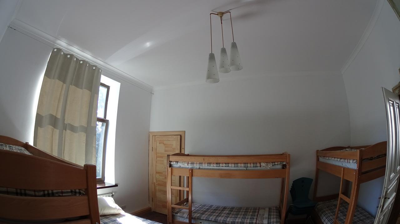 Hostel MIF Ivano-Frankivsk Buitenkant foto